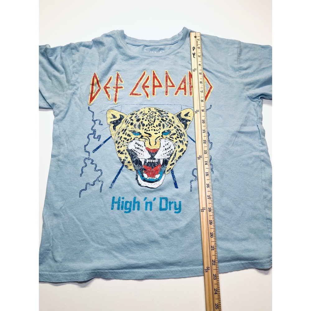 Def Leppard High n Dry Graphic T Shirt Light Blue Rock n Roll Medium 0335 - Picture 6 of 7